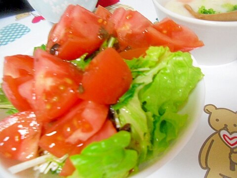 トマトと水菜とレタスのサラダ